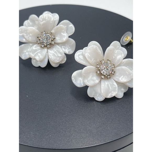 J. Crew Gold Tone White Resin & Cz Full Bloom Flower Pierced Earrings - Picture 9 of 13